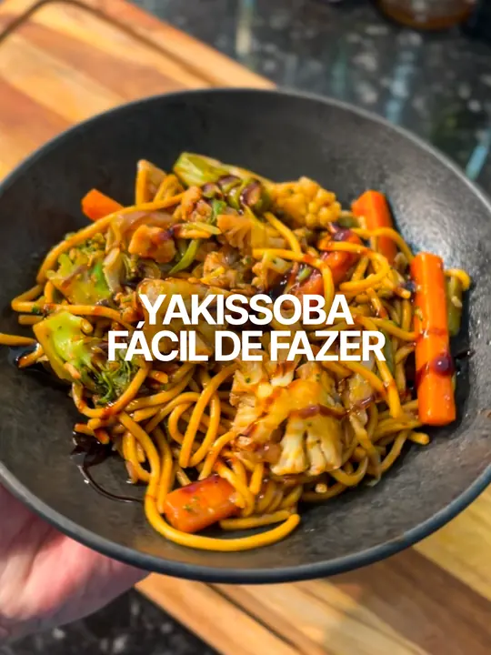 Yakissoba na tigela
